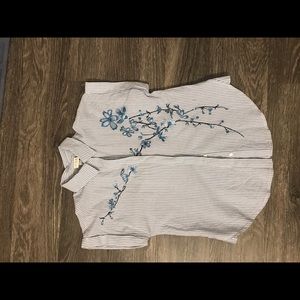 Fun chambray-like shirt